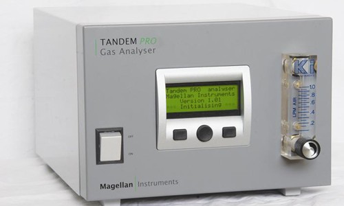 β������x