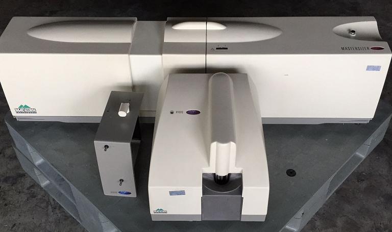 �R���ļ������ȃxMastersizer 2000