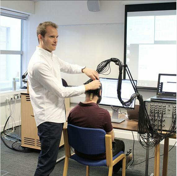 Ӣ��UCL���t���X���ܳ���ϵ�y