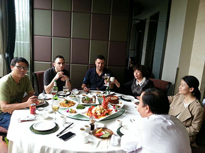 委瑞瑞拉和墨西哥客戶(hù)來(lái)上海盧湘儀洽談?dòng)嗁?gòu)事宜