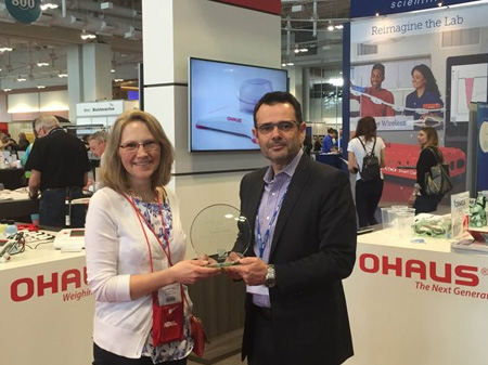 感恩教師節(jié) 奧豪斯一直在行動